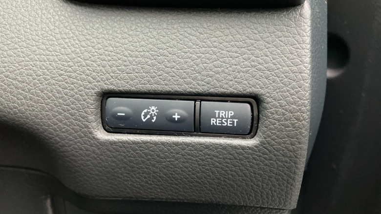 Nissan Qashqai 1.3 DiG-T Tekna 5dr Petrol Hatchback